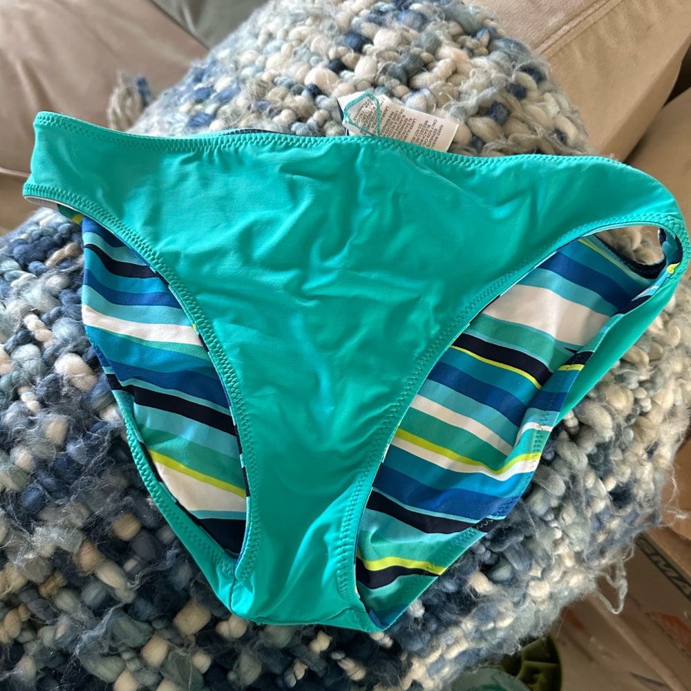 Striped Hipster Bikini Bottom Reversible Ming Jade Size Medium Tommy Bahama NWT